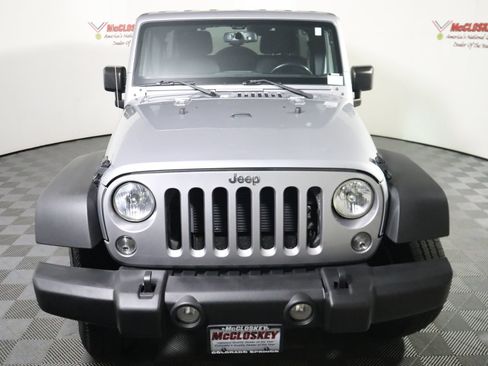 Used 2018 Jeep Wrangler Unlimited Sport S AWD/4WD image 13