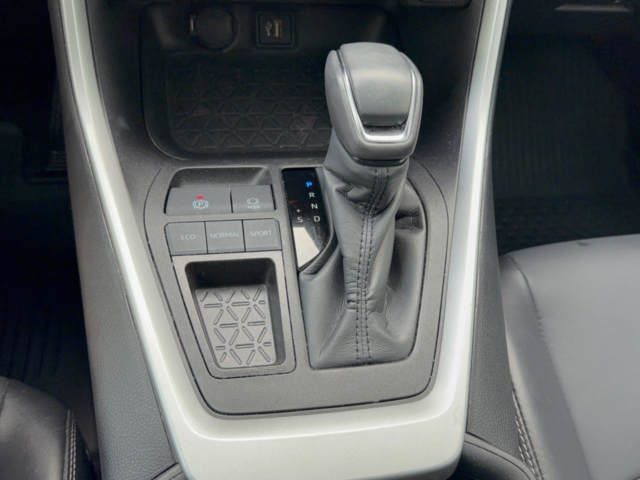 Used 2023 Toyota RAV4 XLE Premium FWD image 21