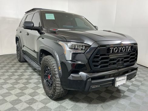 Used 2025 Toyota Sequoia TRD Pro AWD/4WD image 4