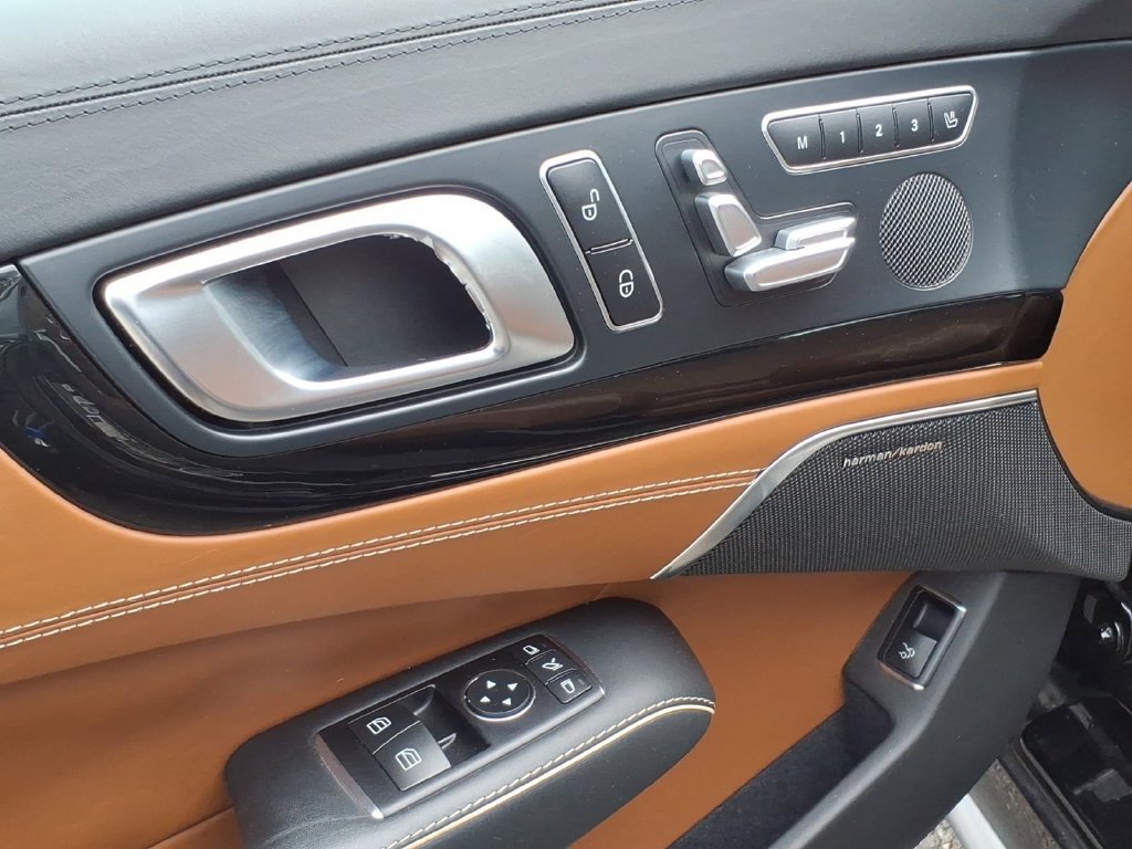 Used 2018 Mercedes-Benz SL 550 image 14