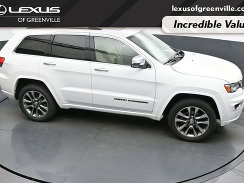 Used 2017 Jeep Grand Cherokee Overland w/ Jeep Active Safety Group AWD/4WD image 44