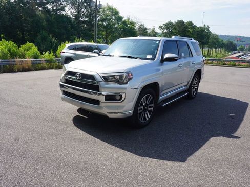 Used 2016 Toyota 4Runner Limited AWD/4WD image 22