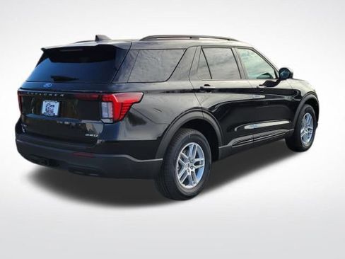 New 2026 Ford Explorer Active image 8