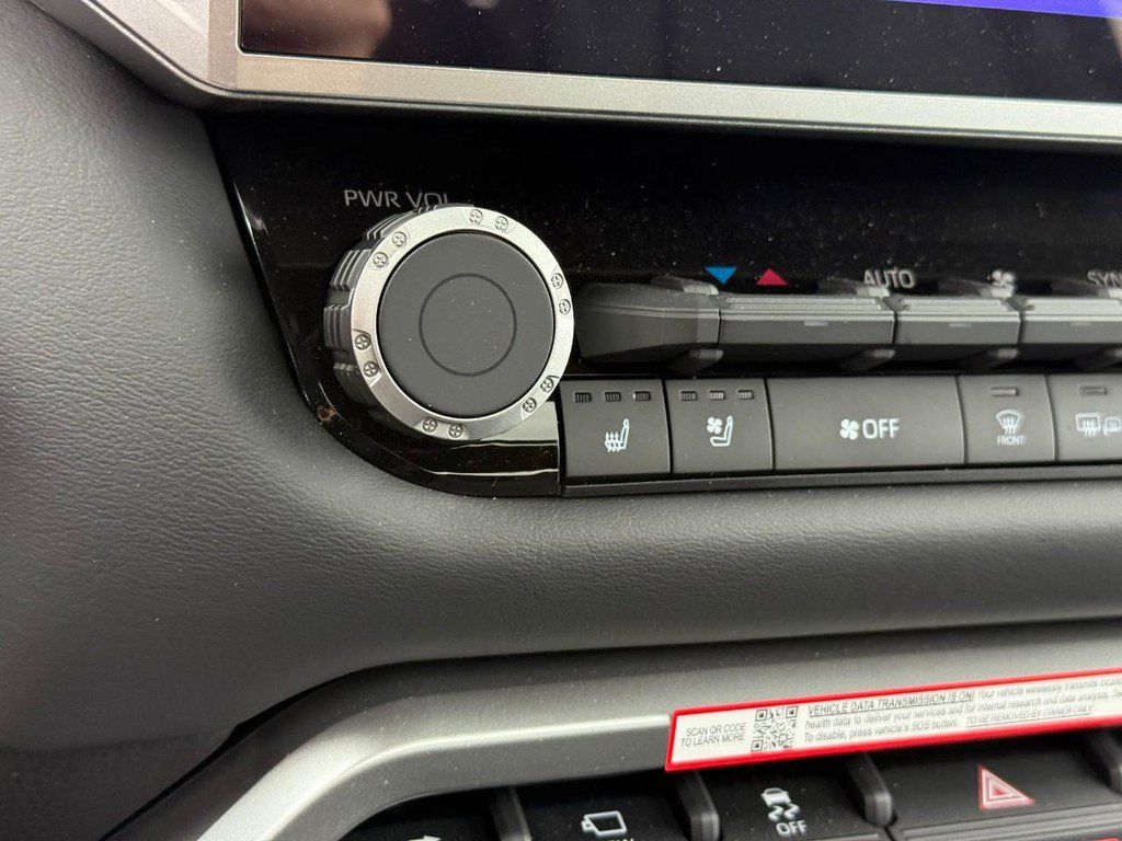 New 2025 Toyota Tundra Platinum w/ TRD Off-Road Package AWD/4WD image 19