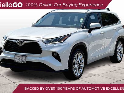 Used 2023 Toyota Highlander Limited