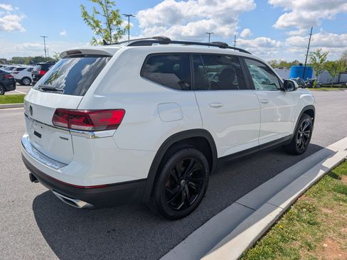 Used 2023 Volkswagen Atlas SE w/ Black Wheel Package AWD/4WD image 5