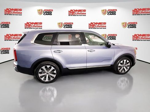 Certified 2022 Kia Telluride EX w/ EX Premium Package AWD/4WD image 19