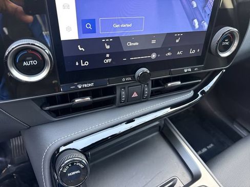 Used 2023 Lexus NX 250 FWD w/ Towing Package (2000 Lbs) image 19