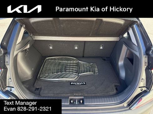 Used 2023 Hyundai Kona SE w/ Cargo Package image 11