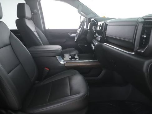 Used 2024 GMC Sierra 2500 SLT w/ SLT Premium Package AWD/4WD image 31