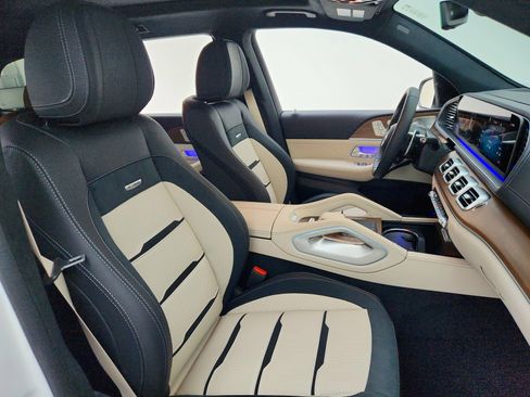 New 2026 Mercedes-Benz GLS 63 AMG 4MATIC image 21