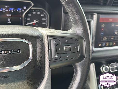 Used 2021 GMC Yukon Denali w/ Denali Ultimate Package AWD/4WD image 19