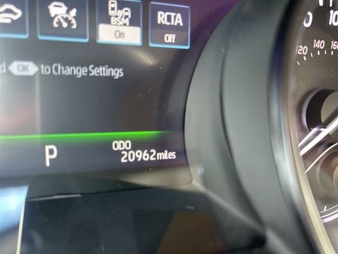 Used 2023 Toyota Camry SE w/ Cold Weather Package AWD/4WD image 18