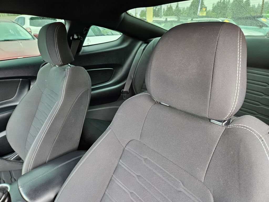 Used 2015 Ford Mustang GT RWD image 14