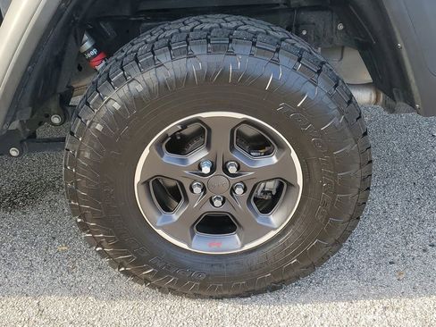 Used 2020 Jeep Gladiator Rubicon w/ Trailer Tow Package image 6