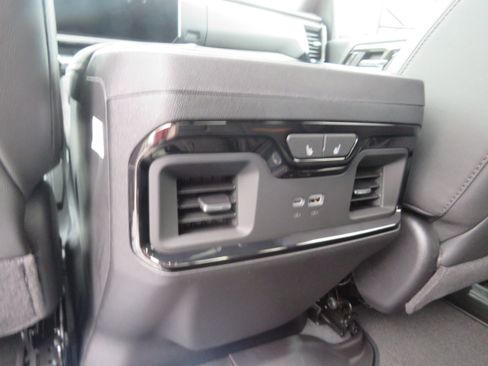 New 2026 GMC Sierra 2500 AT4 w/ LPO, Black Badging Package AWD/4WD image 12