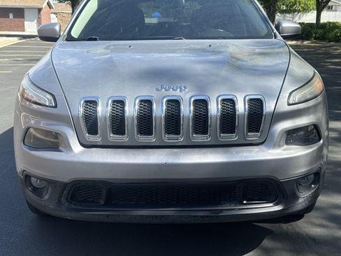 Used 2015 Jeep Cherokee Latitude AWD/4WD image 23