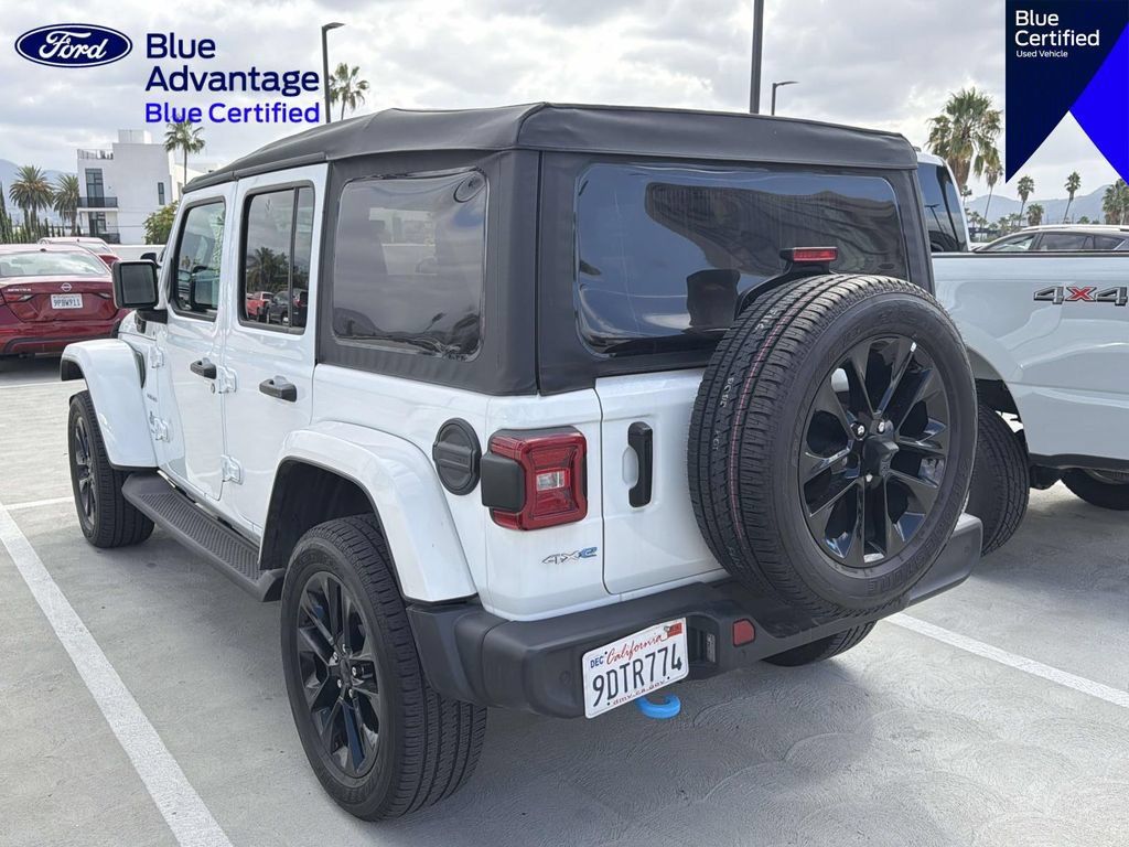 Used 2023 Jeep Wrangler Unlimited Sahara w/ Safety Group AWD/4WD image 15