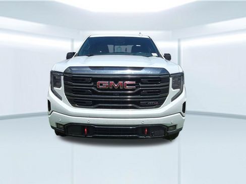 Used 2023 GMC Sierra 1500 AT4 w/ AT4 Premium Package AWD/4WD image 2