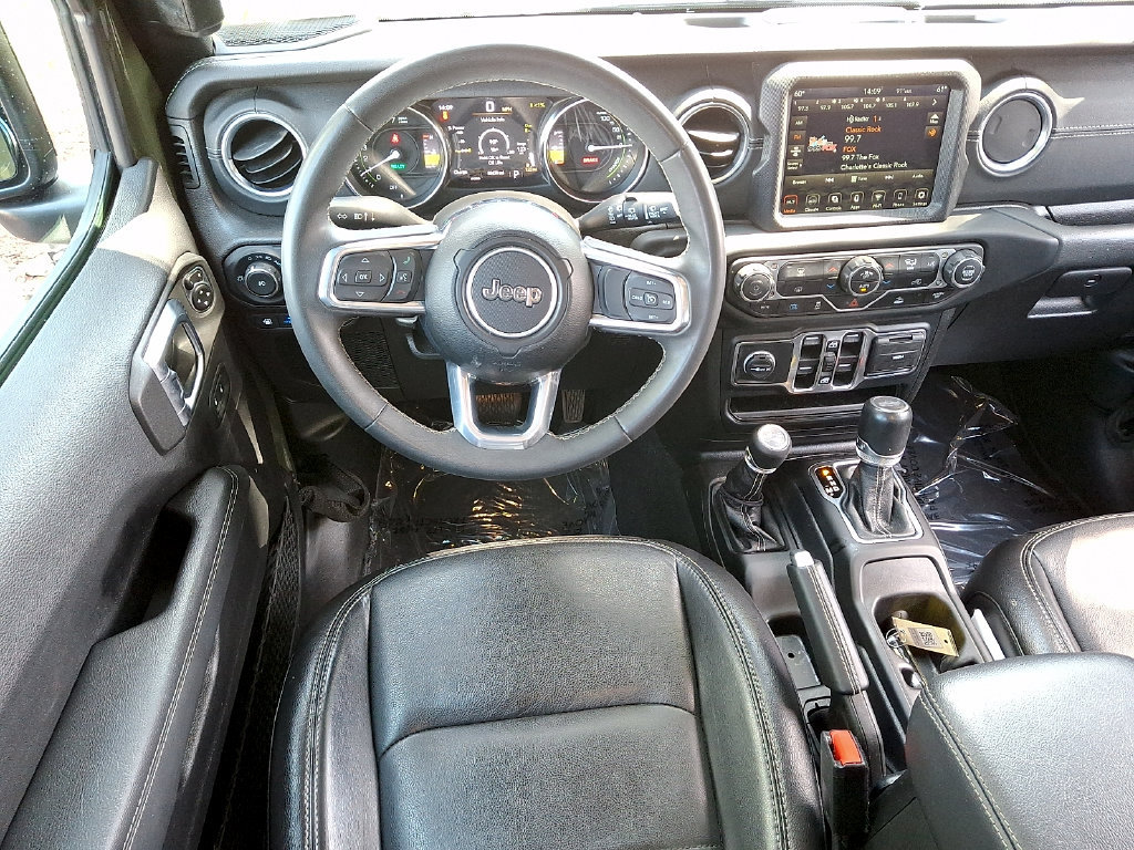 Used 2023 Jeep Wrangler Unlimited Sahara AWD/4WD image 11