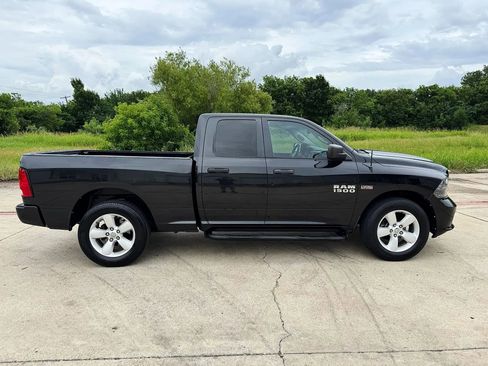 Used 2015 RAM 1500 Express RWD image 3