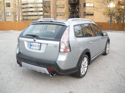 Used 2010 Saab 9-3 X image 9