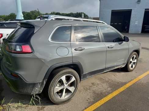 Used 2020 Jeep Cherokee Limited AWD/4WD image 6