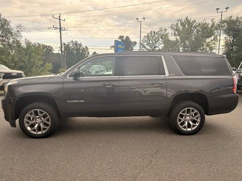 Used 2018 GMC Yukon XL SLT w/ Open Road Package AWD/4WD image 4