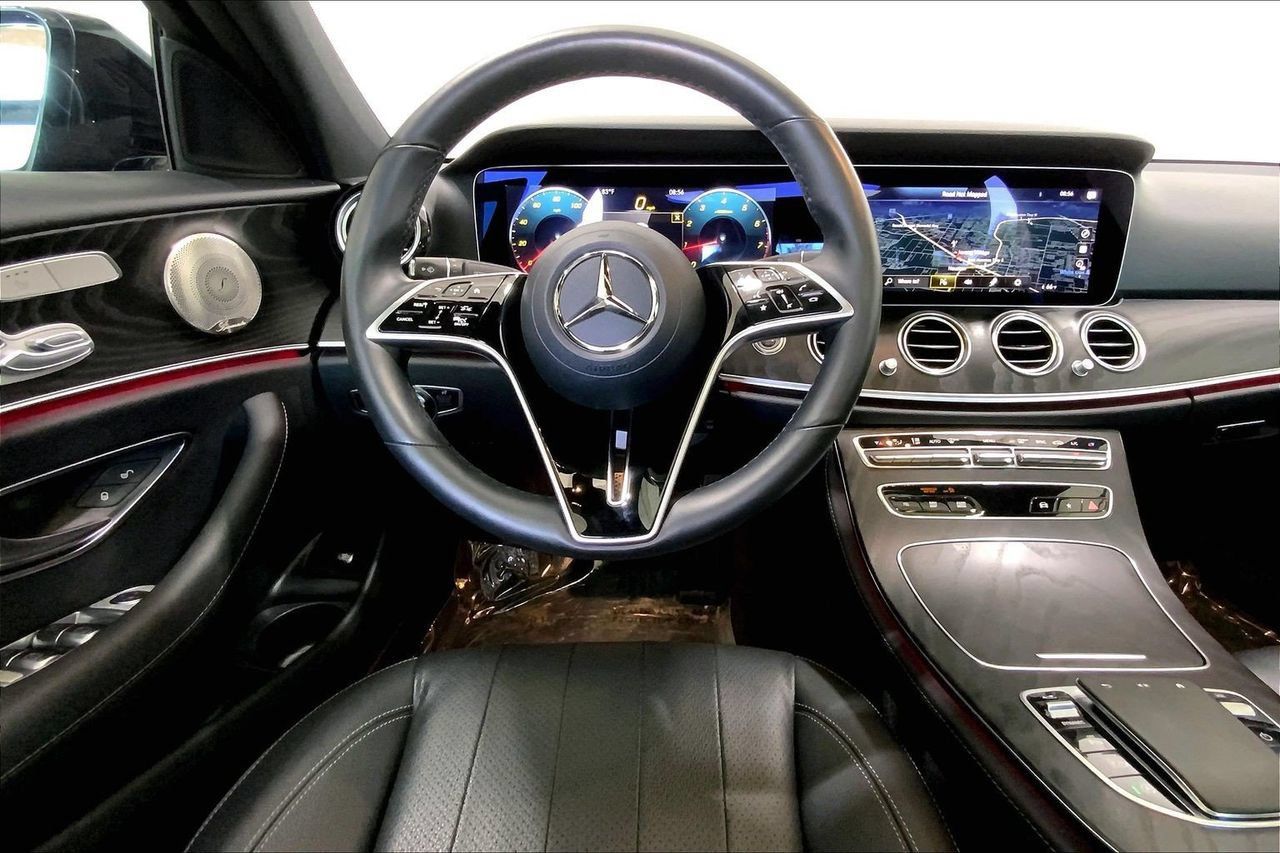 Used 2023 Mercedes-Benz E 350 4MATIC Sedan image 2