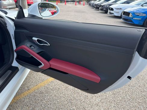 Used 2024 Porsche 718 Boxster w/ Sportdesign Package image 25