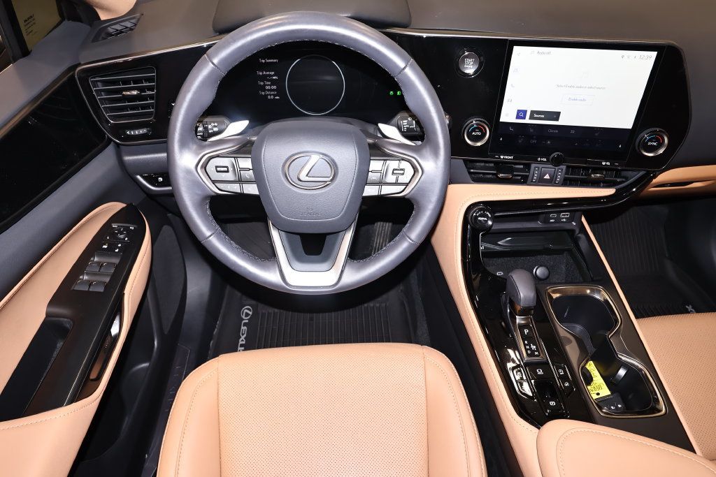 Used 2025 Lexus NX 350 AWD image 21