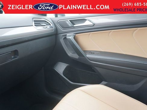 Used 2024 Volkswagen Tiguan SE image 29