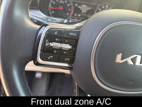 Used 2023 Kia Sorento S w/ Panoramic Sunroof Package FWD image 11