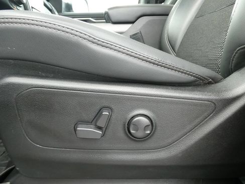 Used 2022 RAM 1500 Big Horn AWD/4WD image 25