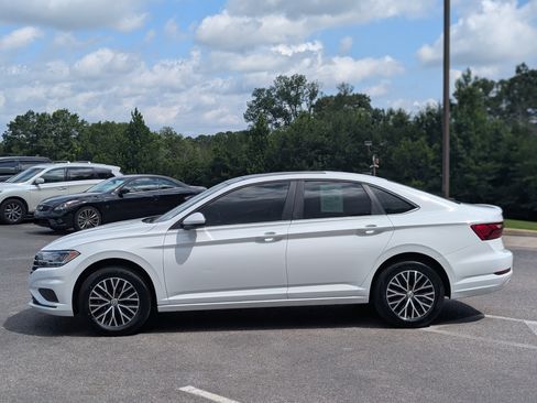 Used 2021 Volkswagen Jetta SE w/ SE Cold Weather Package FWD image 6