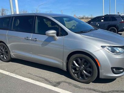 Used 2020 Chrysler Pacifica Touring w/ S Appearance Package