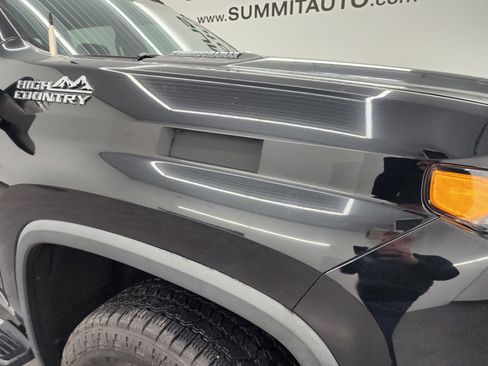 Used 2021 Chevrolet Silverado 2500 High Country w/ Z71 Off-Road Package image 24