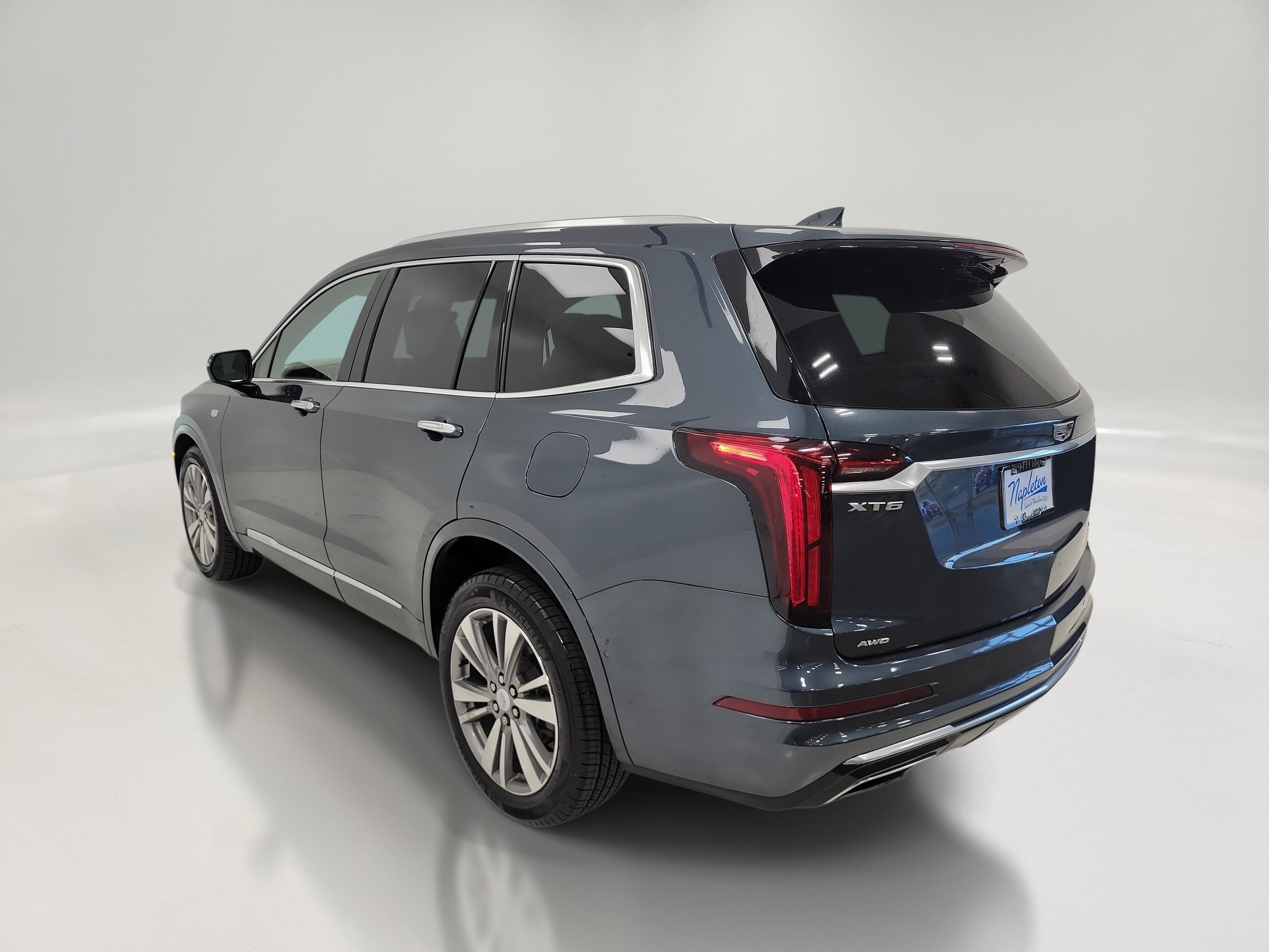 Used 2020 Cadillac XT6 Premium Luxury w/ Platinum Package AWD/4WD image 6