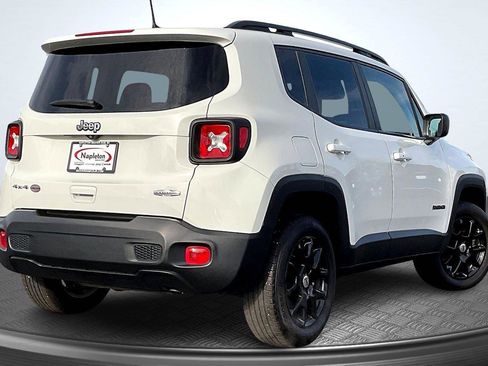 Used 2022 Jeep Renegade Latitude w/ Convenience Group AWD/4WD image 2