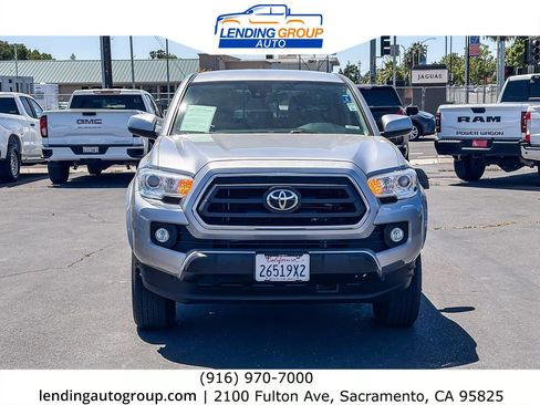 Used 2020 Toyota Tacoma SR5 AWD/4WD image 6