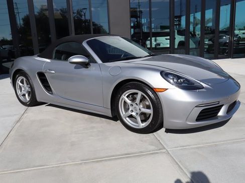 Used 2023 Porsche 718 Boxster image 9