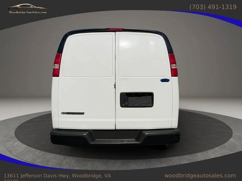 Used 2019 Chevrolet Express 2500 w/ Communications Package RWD image 5