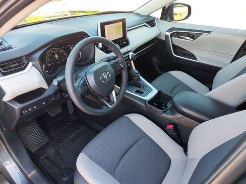 Used 2024 Toyota RAV4 XLE w/ Convenience Package AWD/4WD image 19