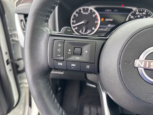 Used 2023 Nissan Rogue SL image 28