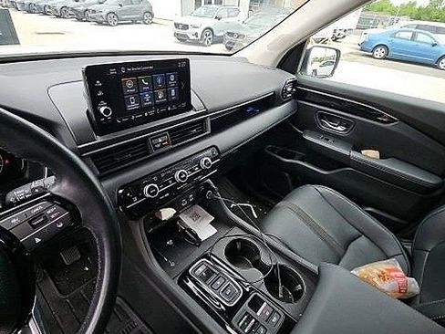 Used 2024 Honda Pilot EX-L image 13
