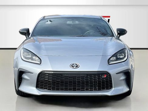 Used 2025 Toyota GR86 Premium w/ ALL Weather Mat Package (TMS) RWD image 2