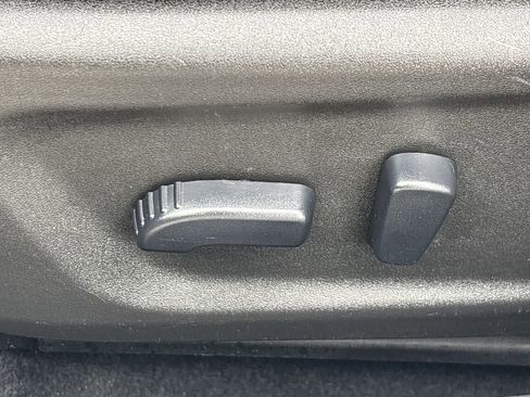 Used 2024 Nissan Altima 2.5 SV FWD image 19