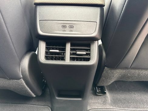 New 2027 Chevrolet Equinox LT w/ Convenience Package II AWD/4WD image 13