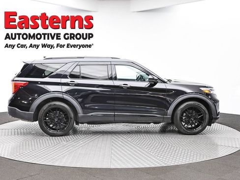 Used 2020 Ford Explorer Limited w/ Class III Trailer Tow Package AWD/4WD image 4