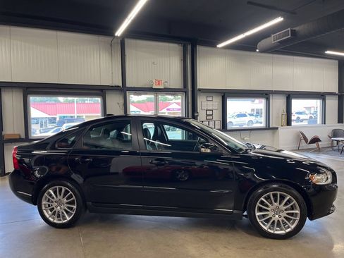 Used 2010 Volvo S40 2.4i FWD image 14